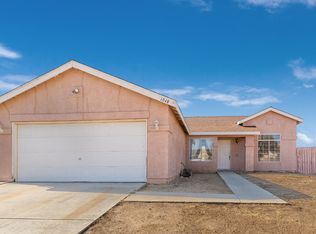 1048 Barrington Ave, Rosamond, CA 93560