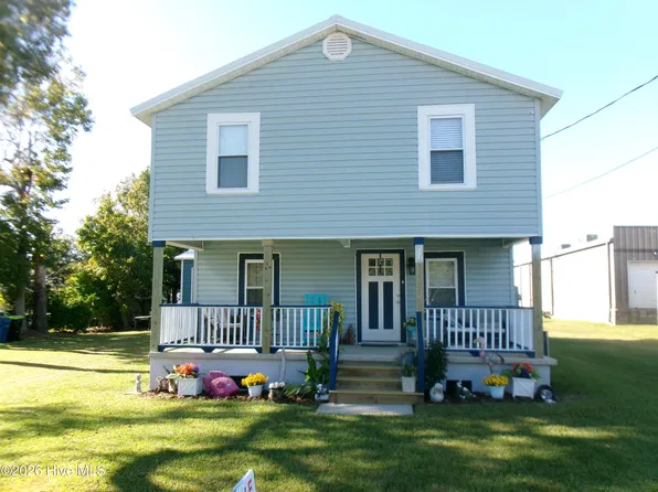 104 Salem Street, Morehead City, NC 28557