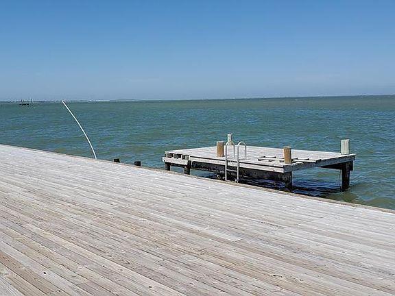 5th image of 1808 Bay Shore Dr