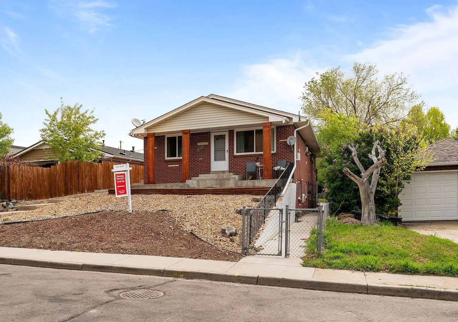 2Bed/1Bath in the Heart of Sloan's Lake! — Photo 1