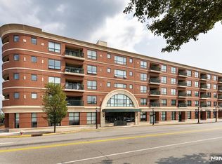 1 Orient Way APT 202, Rutherford, NJ 07070