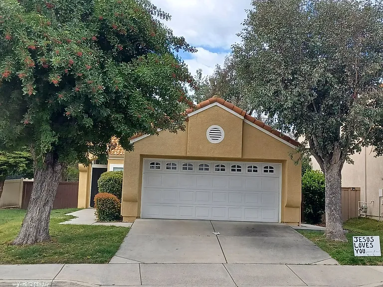 43097 Corte Cabrera — Photo 1