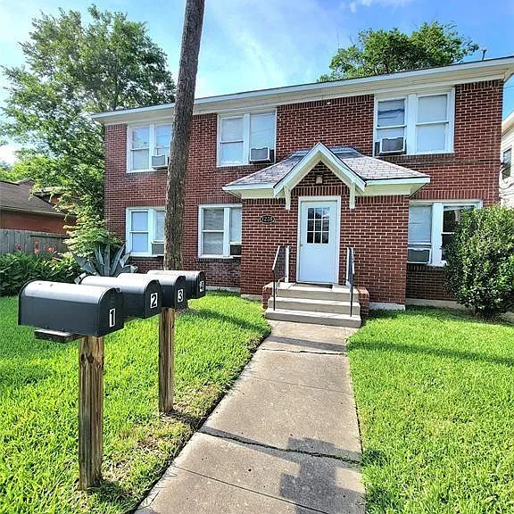1238 Peden St #2 — Photo 3