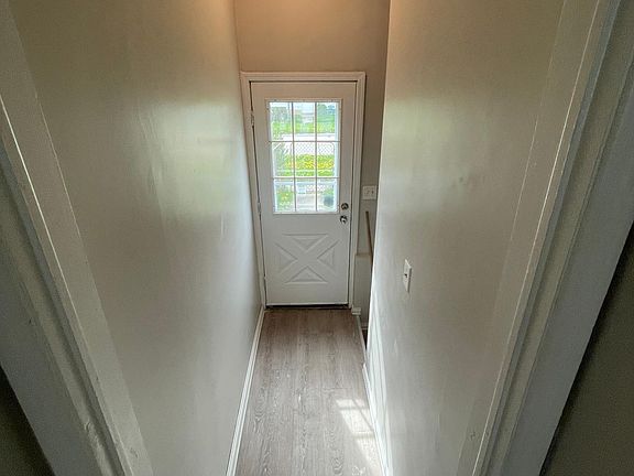 4th image of 26282 Eton Ave