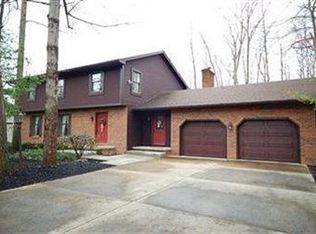 419 Cherry Hill Ln, Cortland, OH
