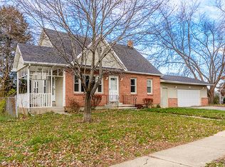 318 Charlestown Dr, Bolingbrook, IL 60440