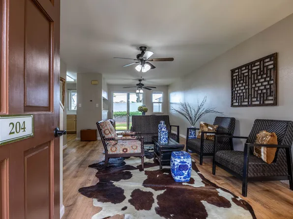 633 Meakanu Ln APT 204, Wailuku, HI 96793
