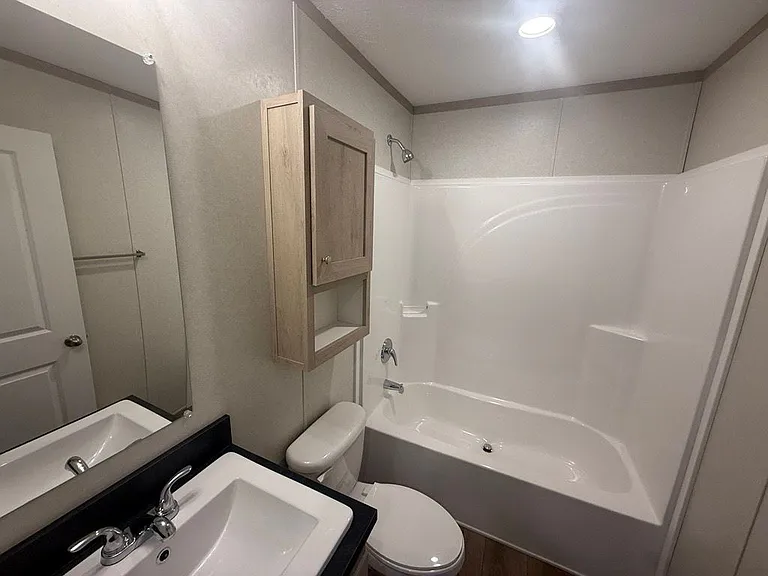Lakewood Estates (IA) — Photo 14