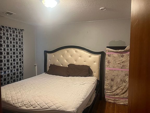 5th image of 1515 W Anita Ave