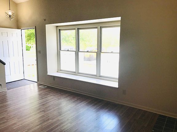 5th image of 254 Bald Cypress Ct