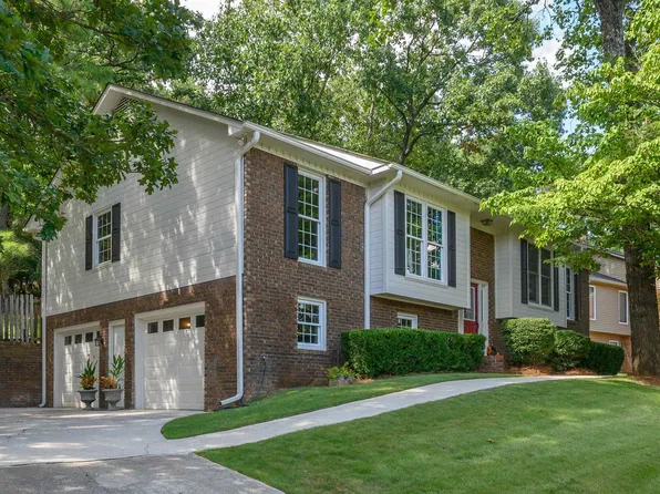 4809 Winnebago Dr, Hoover, AL 35244