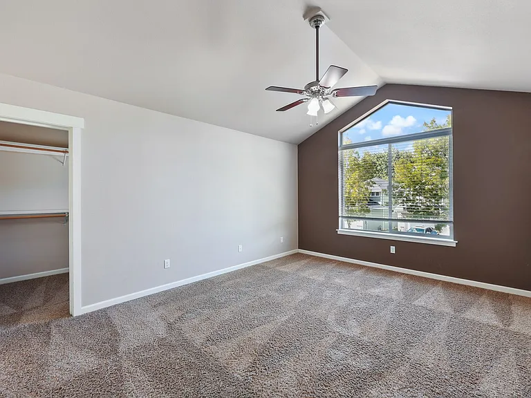 4335 17th Way NE — Photo 24