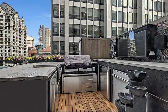 20 Pine St #1911 — Photo 12