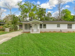 1953 River Bluff Rd N, Jacksonville, FL 32211