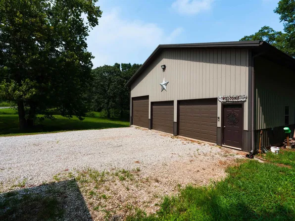 12800 Spurgeon Rd, Lynnville, IN 47619