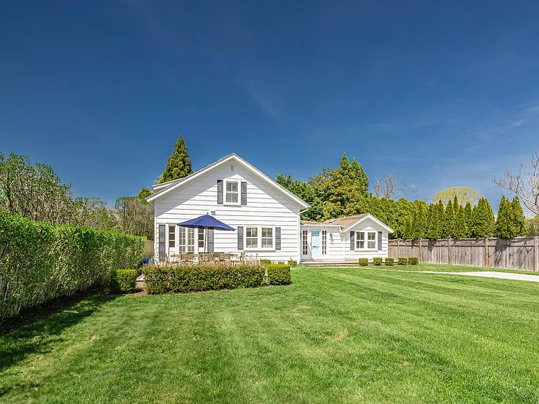 109 Toylsome Ln — Photo 2