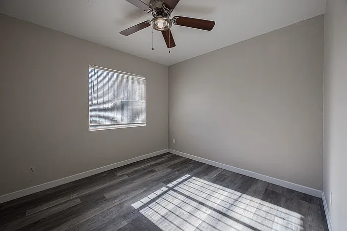1703 W Mountain View Rd #1 — Photo 12