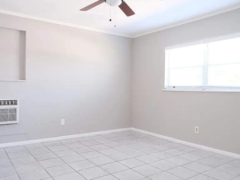 505 Bayberry Dr #1 — Photo 6