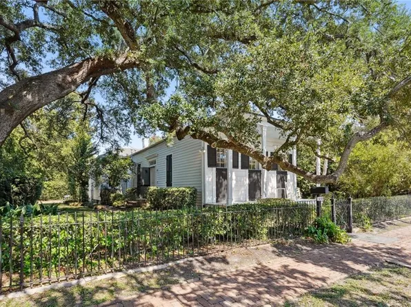 3949 Chestnut St, New Orleans, LA 70115