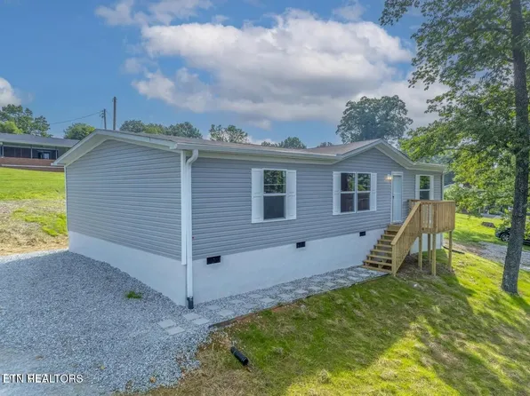 1826 Loop Rd, Lafollette, TN 37766