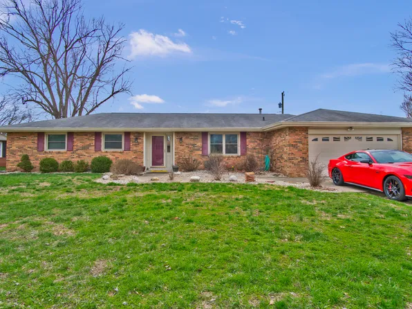 4525 Chapel Dr, Columbus, IN 47203