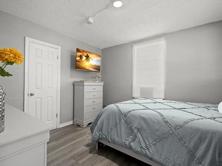 511 16th St S #1 — Photo 3