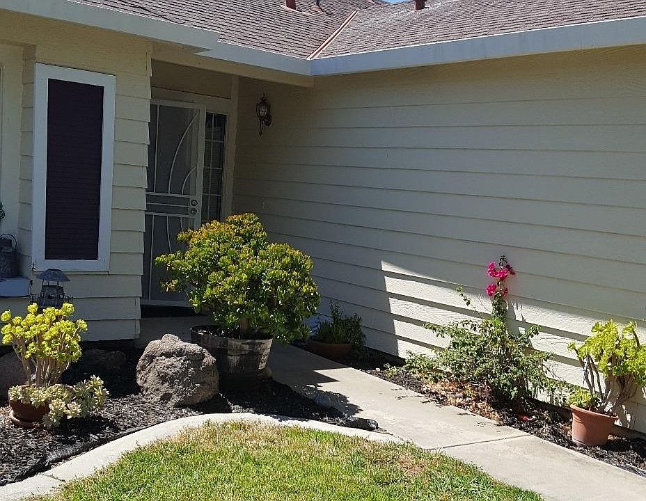 1st image of 5667 Roselle Ave