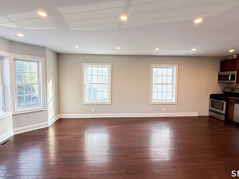 271 Seaside Ave #A — Photo 4