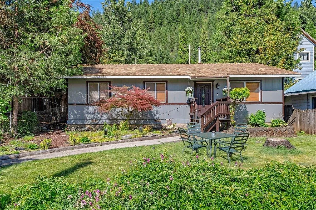 5331 Dunsmuir Ave photo 1