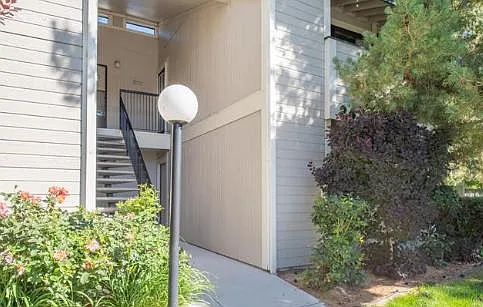 2435 Sycamore Glen Dr #1 — Photo 3