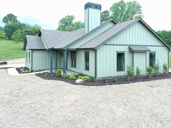 3rd image of 100 Redridge Rd