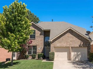 906 Dogwood Dr, Garland, TX 75040