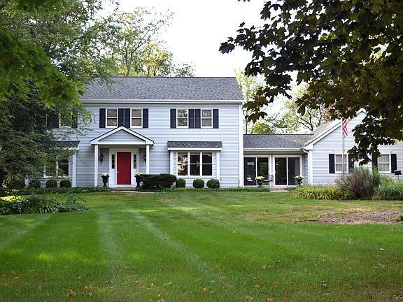 2nd image of 11N190 Williamsburg Dr