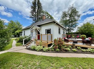 191 Phillip St W, Gravenhurst, ON P1P 1J4