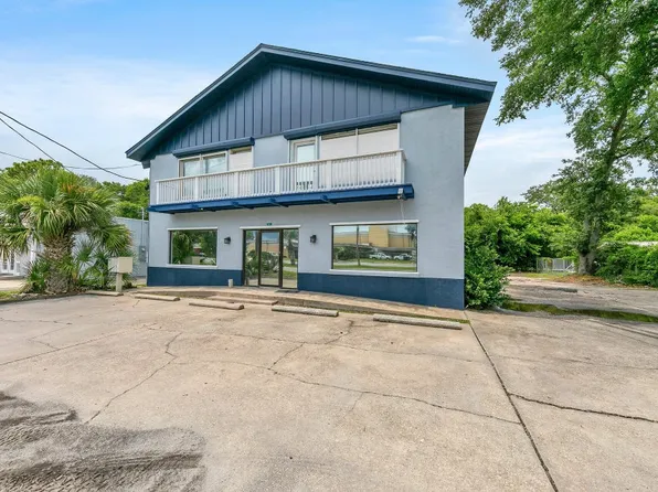 215 Hollywood Blvd NE #2, Fort Walton Beach, FL 32548