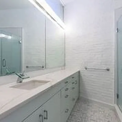 Rented by R New York | media 36