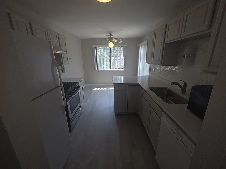 299 Pembridge Ln #D2 — Photo 6