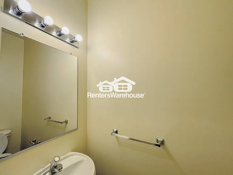 3711 Bay Cres — Photo 20
