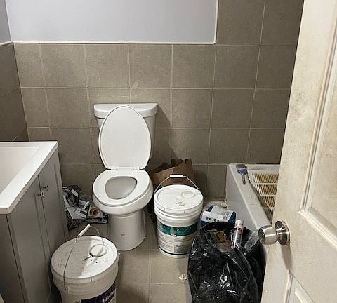 2nd image of 40 Seymour Ave Floor 2