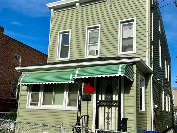 9716 88th St #2, Ozone Park, NY 11416