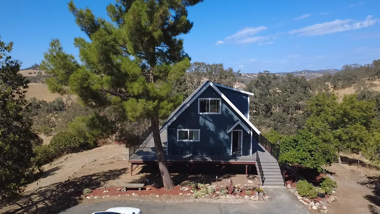 Incredible Views!! Beautiful 2 Bdrm, 2 Bth, Updated 3 Level Home! — Photo 1