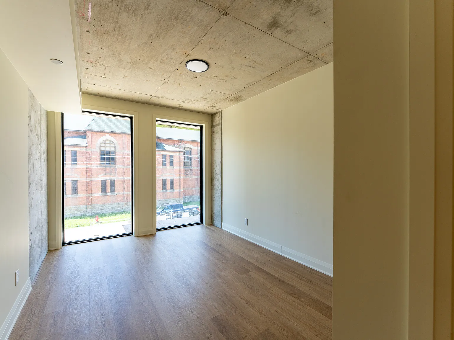11 Robert St — Photo 4