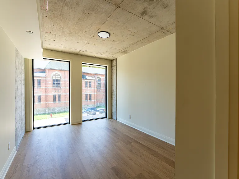 11 Robert St — Photo 4