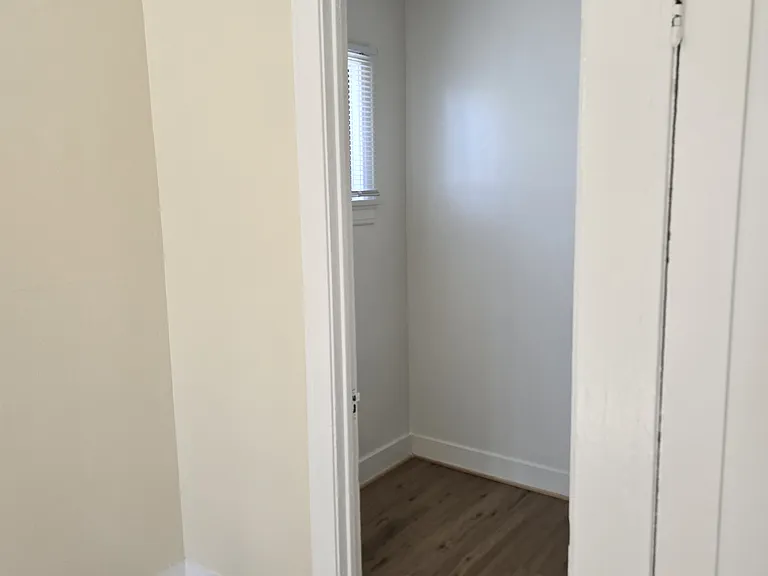 2812 3/4 Hillcrest Dr — Photo 6