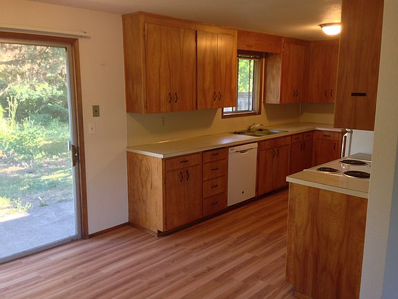 Kitchen and dining room
