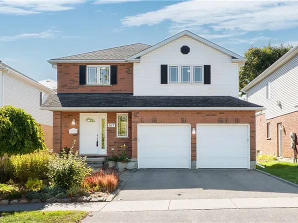 167 Bridgewater Cres, Waterloo, ON N2T 2M1