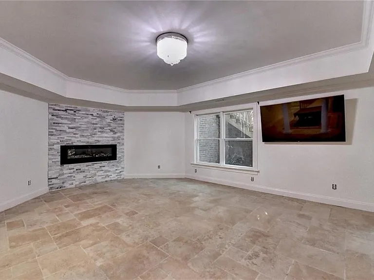 7970 Saint Marlo Fairway Dr — Photo 42