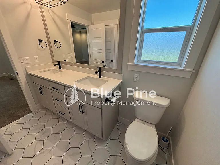6389 Maggie Dr — Photo 42
