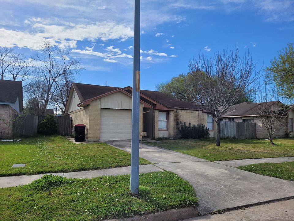 2nd image of 12627 Lacey Crest Dr