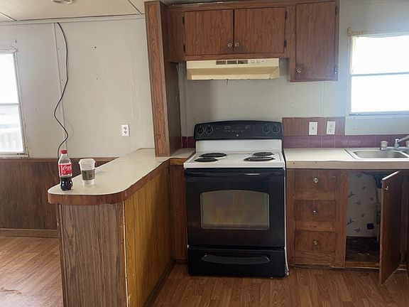 4th image of 123 Scott Dr